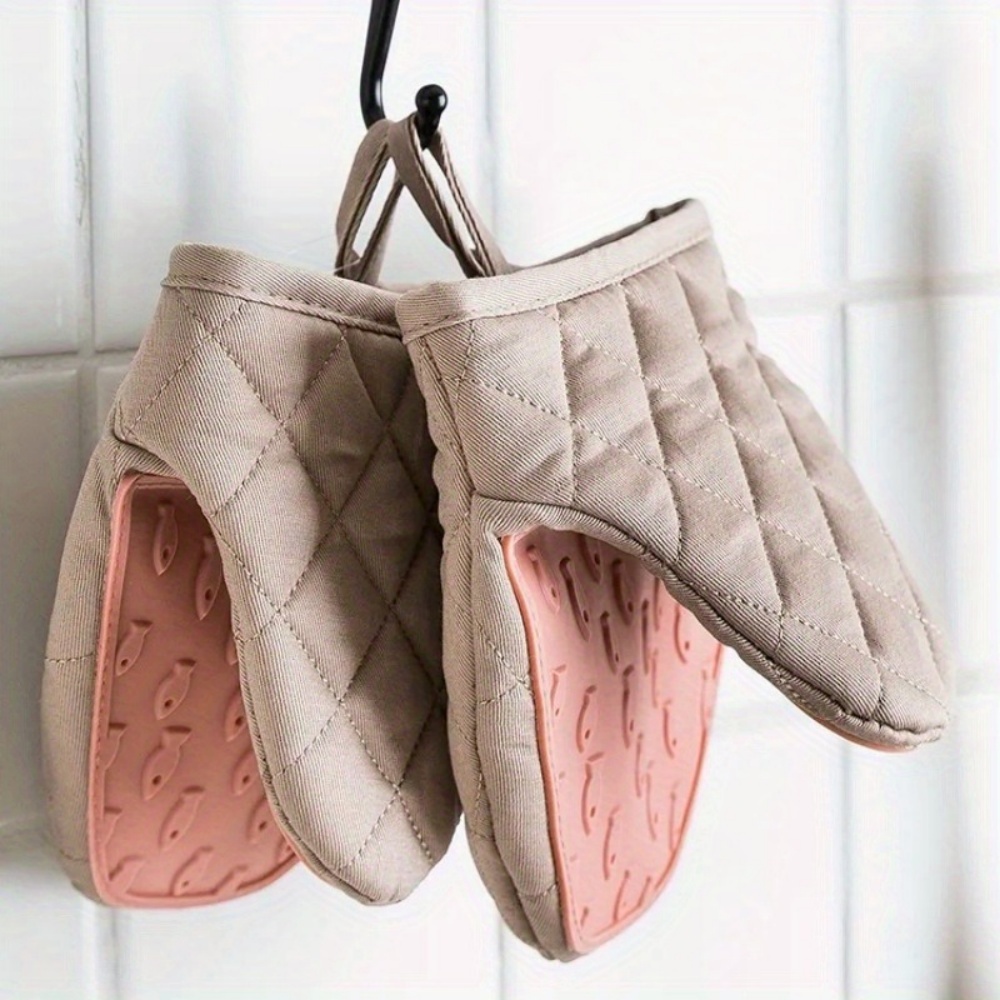 1PC Fish Shaped Silicone Anti  - Oven Mitt Silicone review and price